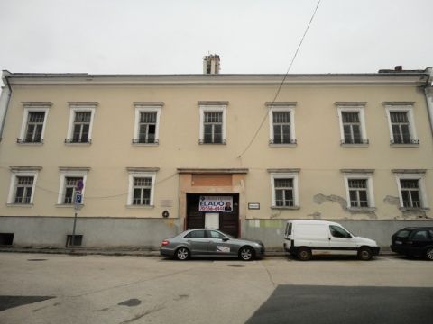 Eladó Telek 9400 Sopron , Sopron, Fövényverem utcában 4250m2-es telken fejlesztési terület eladó