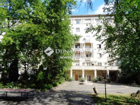 Eladó Lakás, Budapest 5. kerület - Lipótvárosi, kiváló adottságokkal rendelkező 64 m2-es, 2 szobás, 2 francia erkélyes lakás
