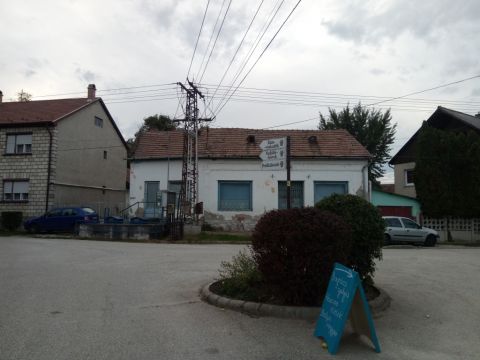 Eladó Üzlethelyiség 2027 Dömös , Központ