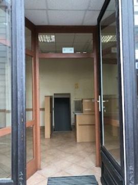 Kiadó Üzlethelyiség 7621 Pécs Belváros szívében-utcafronti üzlethelyiség/iroda