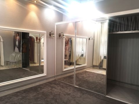Eladó Üzlethelyiség 1065 Budapest 6. kerület 