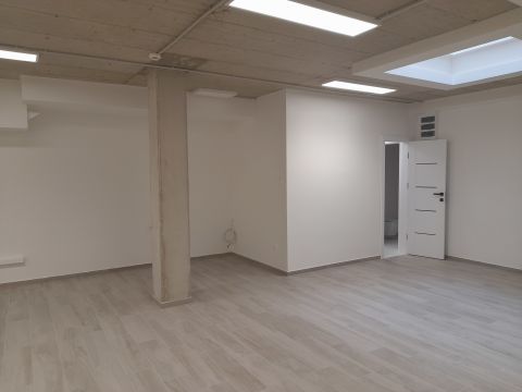 Kiadó Üzlethelyiség 4026 Debrecen 