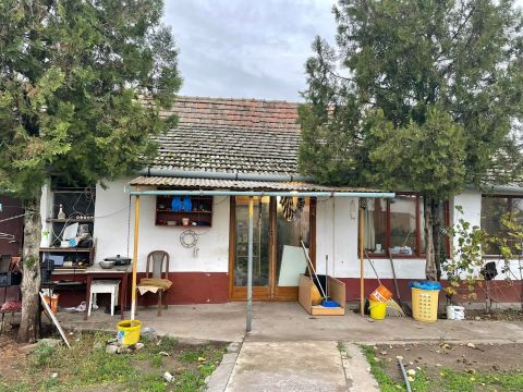 Eladó Ház 6070 Izsák KIZÁRÓLAG BEFEKTETŐKNEK!