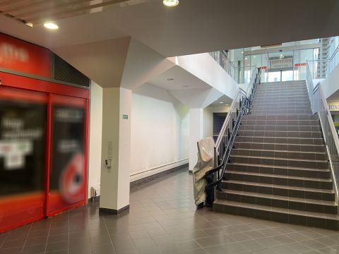 Kiadó Üzlethelyiség 2800 Tatabánya 