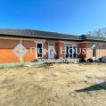 Eladó Ház, Bács-Kiskun megye, Kecskemét - Vacsiközben új építésű nappali + 3 szobás ikerház