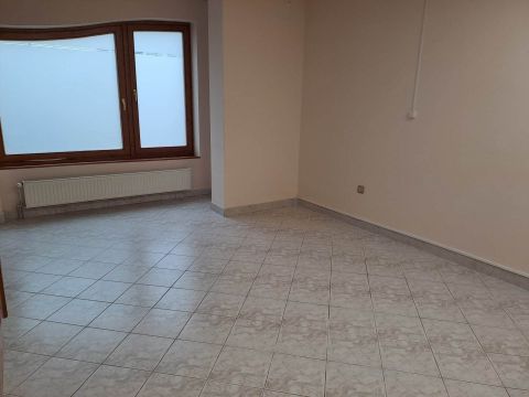 Kiadó Iroda 7400 Kaposvár Tökéletes hely vállalkozása számára!