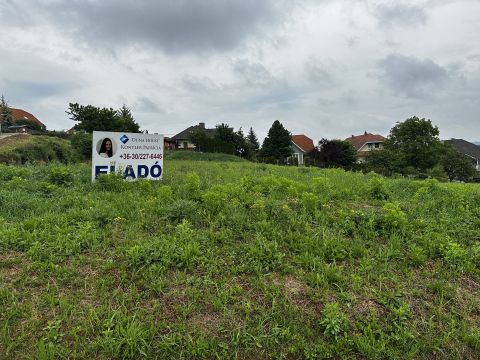 Eladó Telek 8900 Zalaegerszeg 995 m2 építési telek a Búzavirág utcában