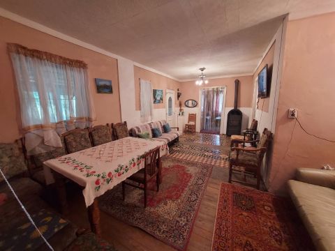 Eladó Ház 2721 Pilis , Pilis egyik legobb utcájában telek árban eladó családi ház