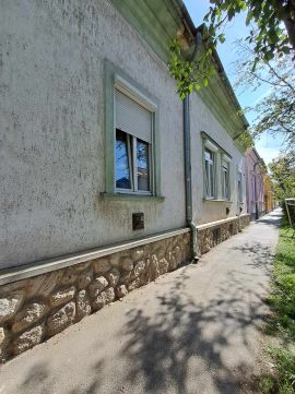 Eladó Ház 7400 Kaposvár , Kaposvári Kóráz közelében!