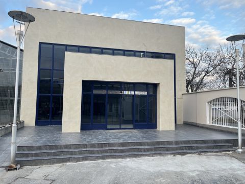 Kiadó Üzlethelyiség 1107 Budapest 10. kerület Monori Center közelében, cégközpontnak, bemutató teremnek, 