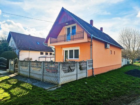 Eladó Ház 7851 Drávaszabolcs , Harkánytól 5 km-re Drávaszabolcson felújított ház