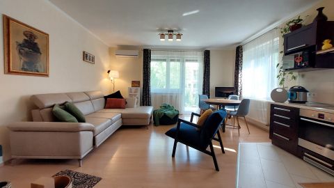 Eladó Lakás 1037 Budapest 3. kerület Csendes, 4 szobás, dupla teraszos lakás az Óbuda lakókert mögött