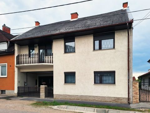 Eladó Ház 9026 Győr , Kiváló lehetőség RÉVFALU SZÍVÉBEN!