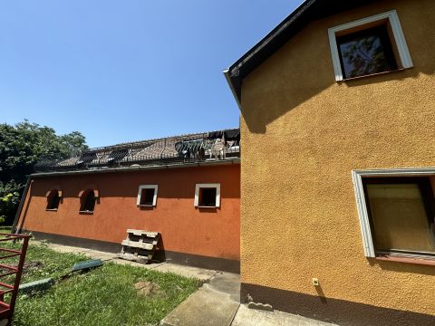 Eladó Vendéglátás 2233 Ecser Vállalkozásra, befektetésre alkalmas épületegyüttes
