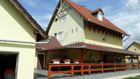 Eladó Ház 5241 Abádszalók 