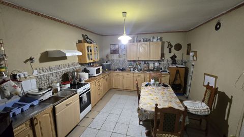 Eladó Ház 6435 Kunbaja , központhoz közel