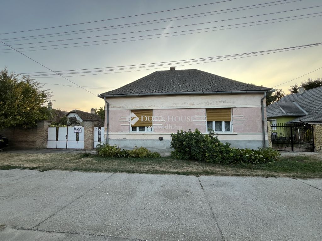 7026 Madocsa , 4 szobás családi ház — 1/22