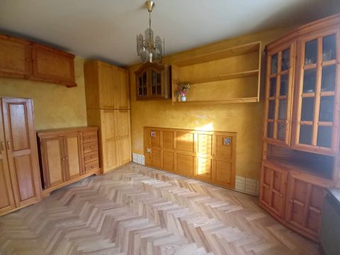 Eladó Lakás 7624 Pécs , === Önálló teraszos lakás Tiborc utcában===