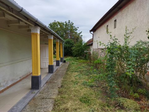 Eladó Ház 2254 Szentmártonkáta Templom közelében