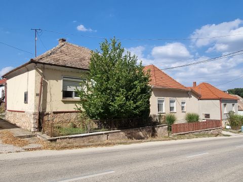 Eladó Ház 2834 Tardos 
