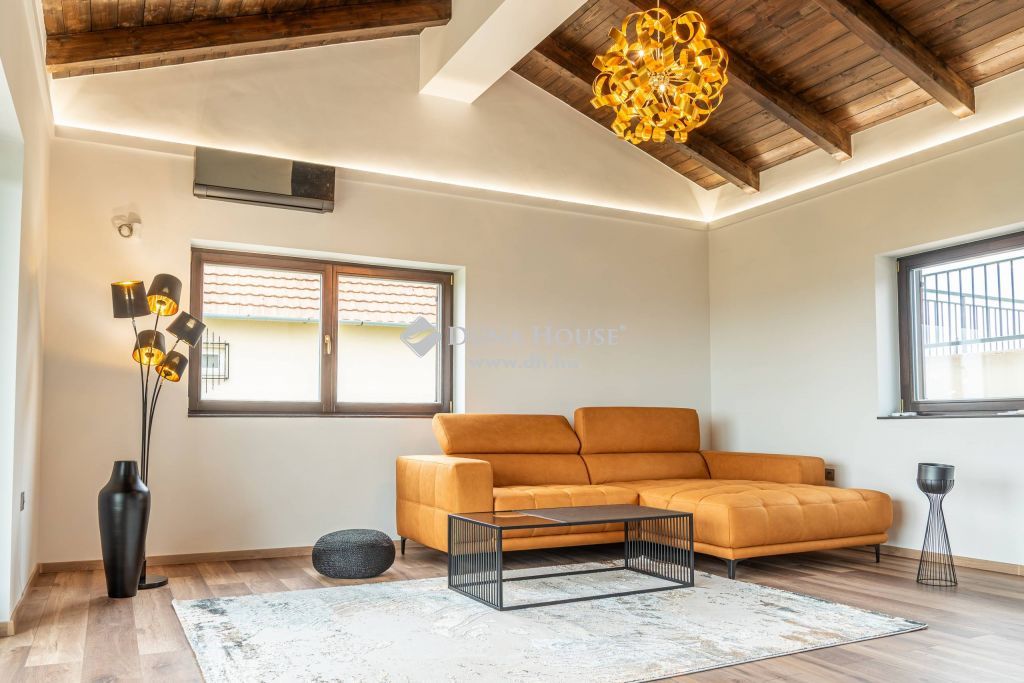 8743 Zalaszabar , Panorámás Luxusingatlan — 1/19