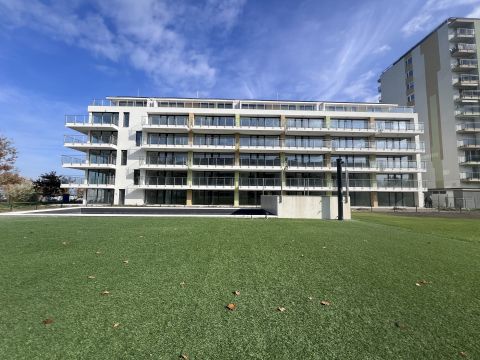 Eladó Lakás AZONNAL KÖLTÖZHETŐ VÍZPARTI LAKÁSOK AKCIÓS ÁRON