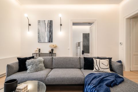 Eladó Lakás 1027 Budapest 2. kerület Erkélyes, luxus design lakás Buda szívében!
