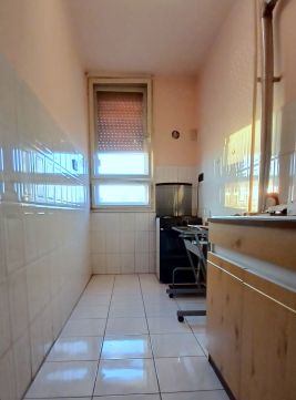 Eladó Lakás 7400 Kaposvár Kaposváron, az Aldi mellett lakás eladó! 