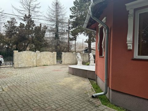 Eladó Ház 2310 Szigetszentmiklós Szigetszentmiklós csendes kertvárosi részén