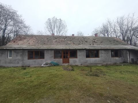Eladó Ház 6050 Lajosmizse , Lajosmizse-Felsőlajos közt