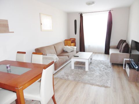 Kiadó Lakás 4025 Debrecen , Belváros közeli, nappali+1 szobás berendezett lakás!