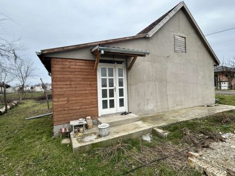 Eladó Ház 2721 Pilis , Vasútállomáshoz közel