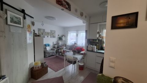 Eladó Lakás 9789 Sé , Sé , Szombathely közeli részén földszinti 52 nm-es lakás!