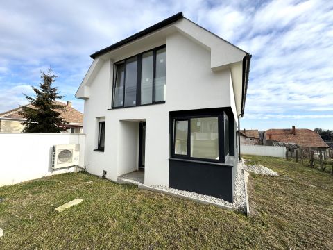 Eladó Ház 9029 Győr 