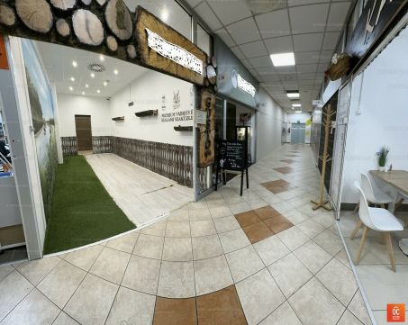 Eladó Üzlethelyiség 1026 Budapest 2. kerület , 'Üzlet+hűtőkamra-Budai Bevásárlóközpontban-eladó' 