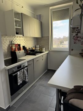 Eladó Lakás 8200 Veszprém 