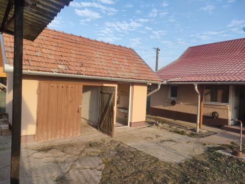 Eladó Ház 6078 Jakabszállás , Jakabszállás központ