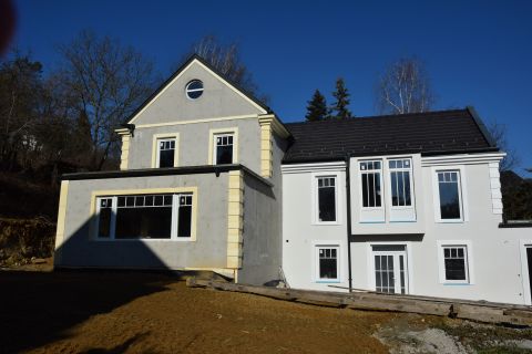 Eladó Ház 2014 Csobánka , gyönyörű panorámával szerkezetkész ikerházfél