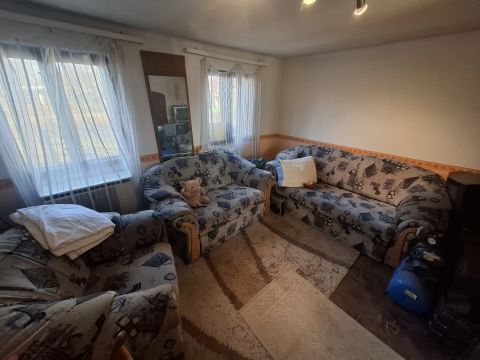 Eladó Mezőgazdasági 6114 Bugac , Gazdaság lakható épületekkel, 3500 m2 fóliával