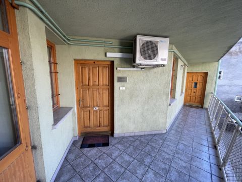 Kiadó Iroda 6000 Kecskemét Kiadó belvárosi iroda