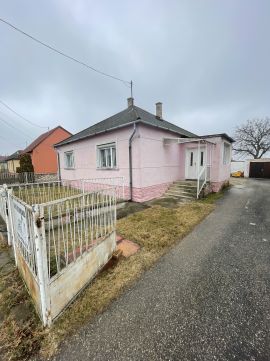 Eladó Ház 9072 Nagyszentjános , Radnóti Miklós utca