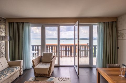 Eladó Vendéglátás 8237 Tihany Partközeli Örökpanorámás Hotel Önálló lakásokkal 
