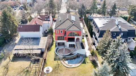 Eladó Ház 1031 Budapest 3. kerület , Luxus Villa a Római parton
