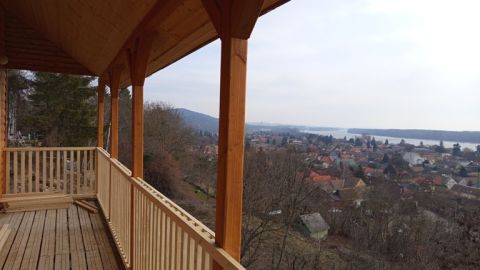 Eladó Ház 2621 Verőce Dunakanyarra és a Visegrádi hegységre panorámás 
