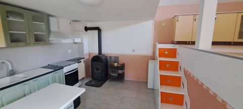 Eladó Ház 1214 Budapest 21. kerület , Önfenntartó ház nagy kerttel, akár állattartási lehetőséggel