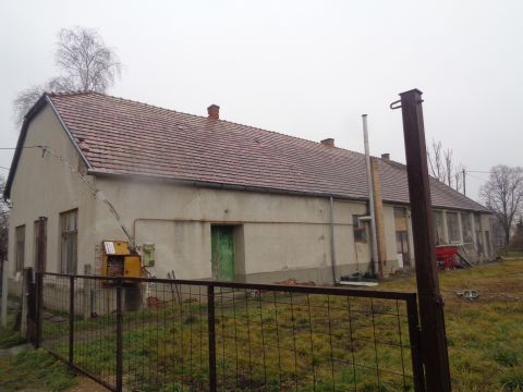 Eladó Ház 8156 Kisláng 
