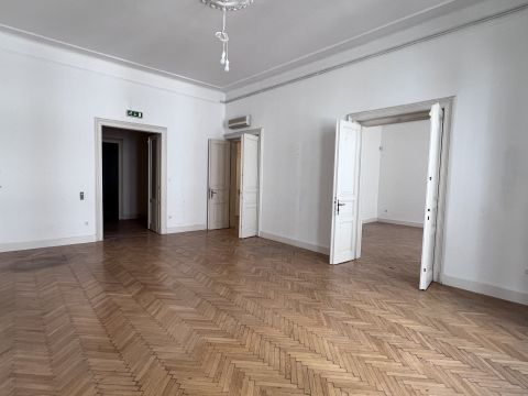 Kiadó Lakás 1052 Budapest 5. kerület 