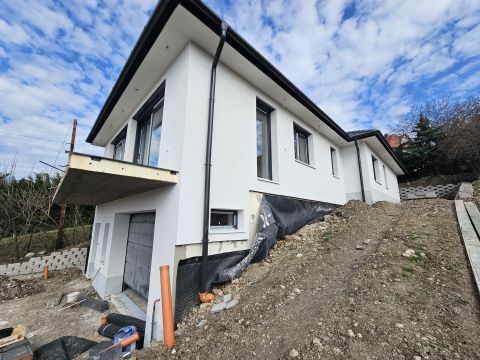 Eladó Ház 2000 Szentendre , Panorámás új építésű ház 