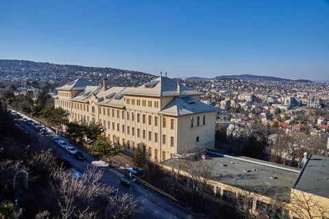 Eladó Lakás 1112 Budapest 11. kerület Sashegy panorámás utcája