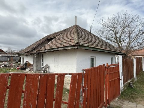 Eladó Ház 2243 Kóka 